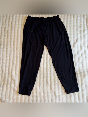 Old Navy Breathe On Women’s Black Jogger Pants Drawstring Elastic Waist Size M